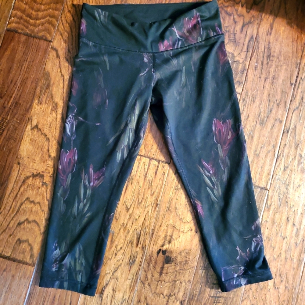 Lululemon calf length leggings 4 BOGO
